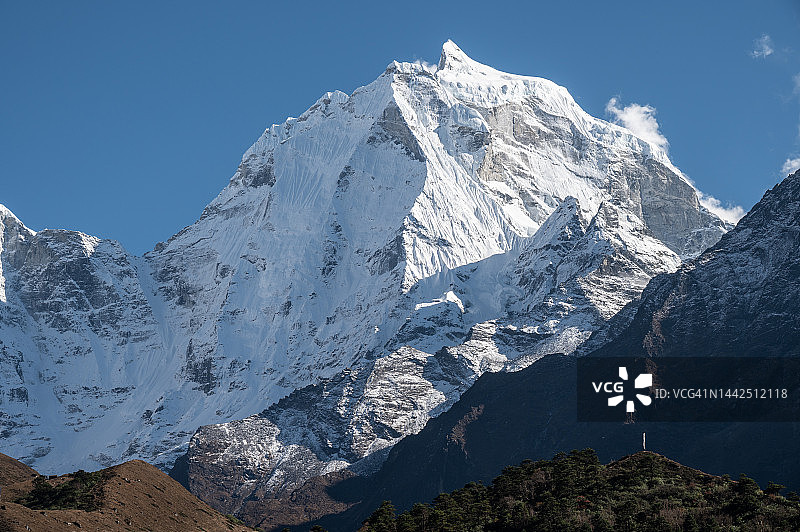 尼泊尔干戈特加山景色图片素材