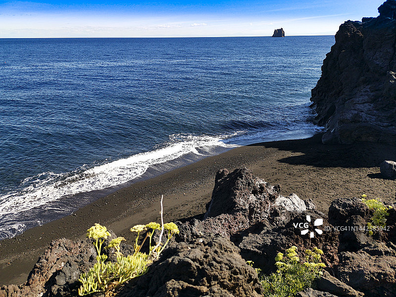 被联合国教科文组织列为世界遗产的伊奥利亚群岛斯特龙博利岛火山图片素材