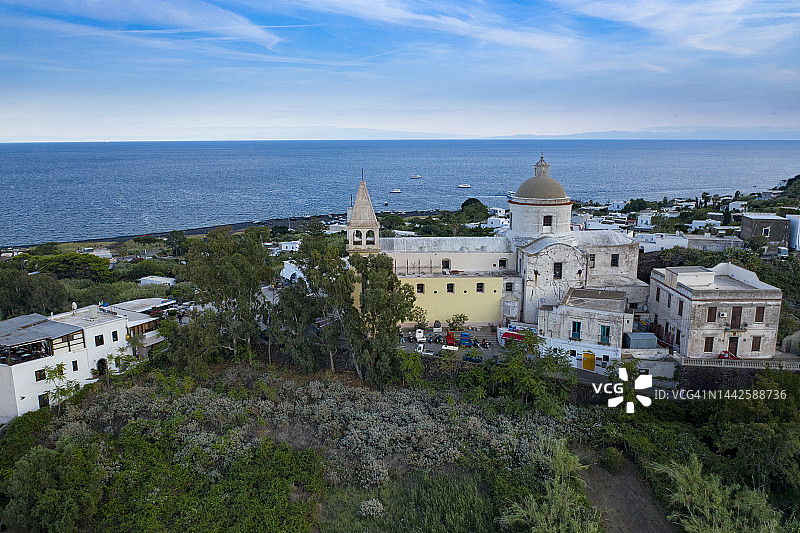 被联合国教科文组织列为世界遗产的伊奥利亚群岛斯特龙博利岛火山图片素材