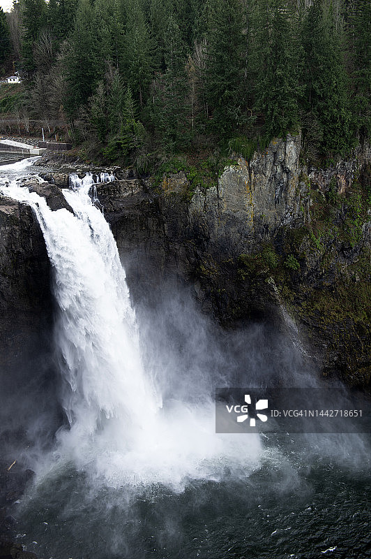 西雅图附近的斯诺夸尔米瀑布图片素材