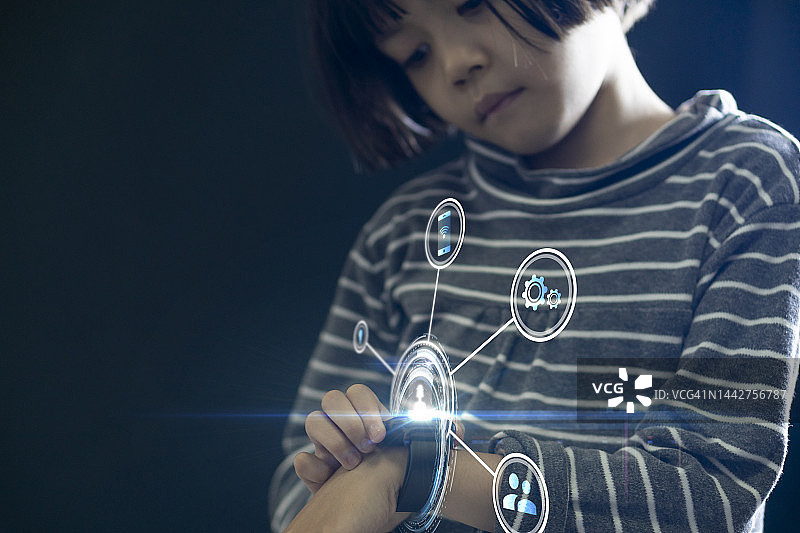 智能手表与智能设备技术图片素材