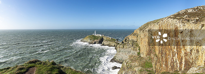 威尔士安格尔西霍利黑德南栈灯塔图片素材
