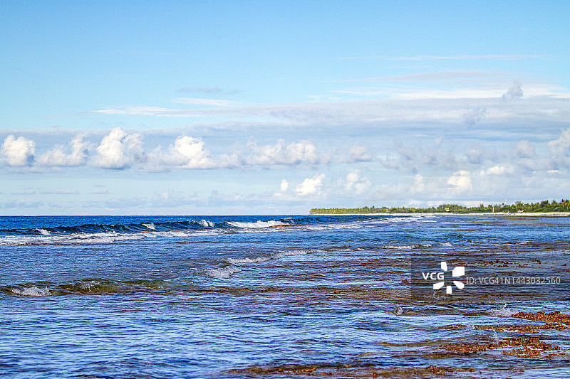兰吉罗阿环礁图片素材