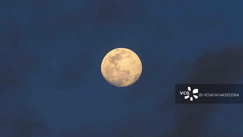 当满月之时图片素材