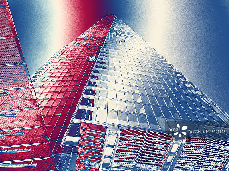 英国伦敦桥旁的碎片大厦图片素材