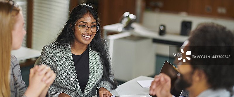 年轻的商务团队图片素材