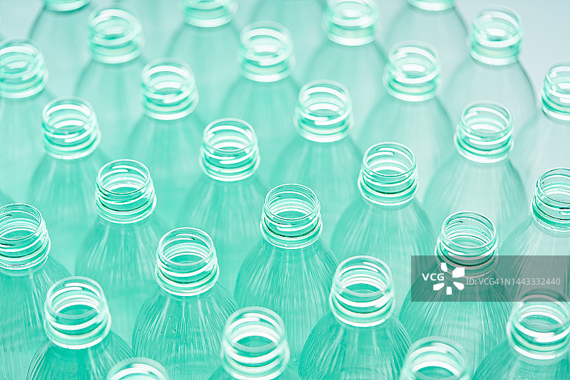 水绿色塑料水瓶图片素材