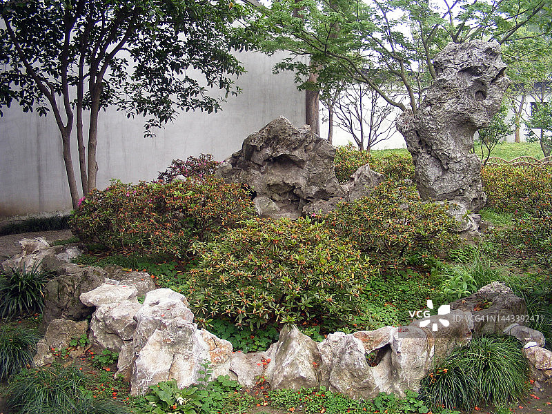 中国苏州耦园中的情侣图片素材