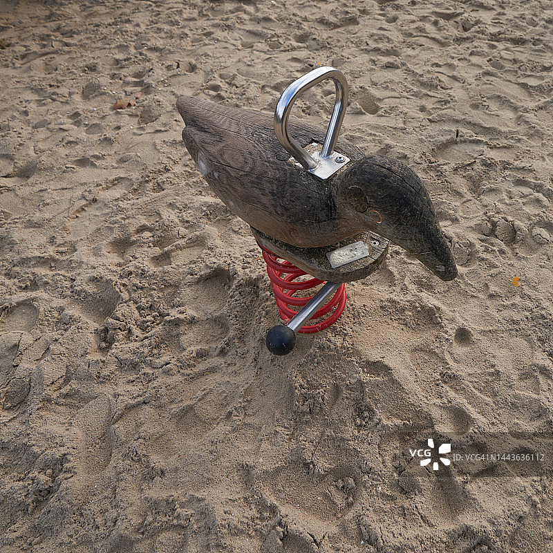 春季骑行者图片素材