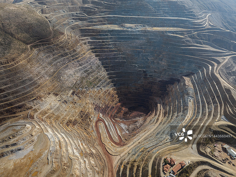 露天铁矿鸟瞰图图片素材