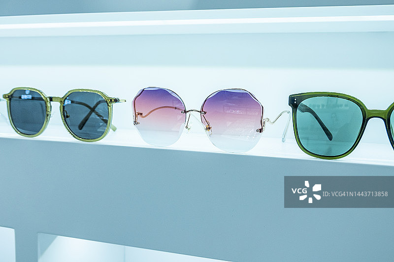 眼镜店图片素材