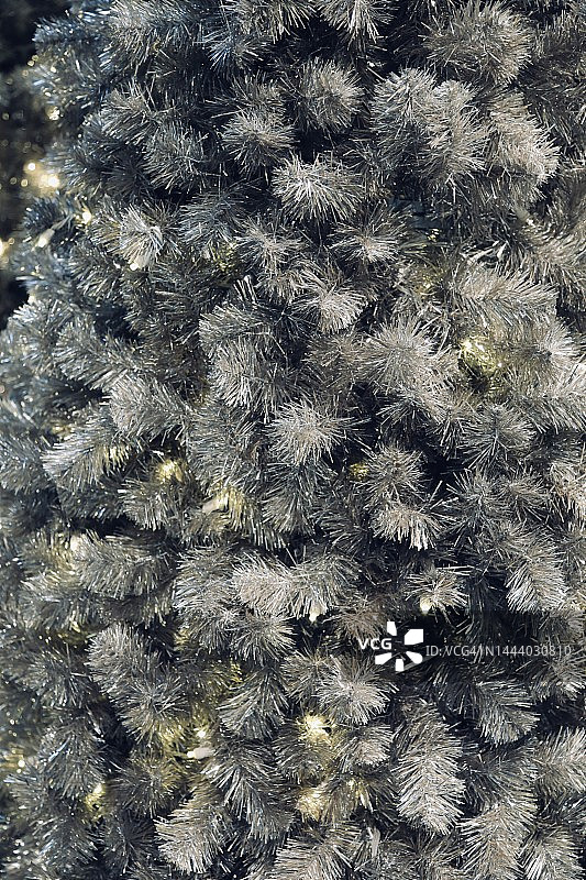 灯光闪烁的圣诞树特写图片素材