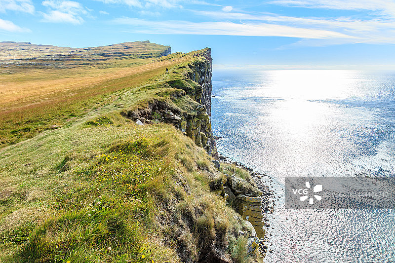 冰岛西峡湾拉特拉比尔格悬崖图片素材
