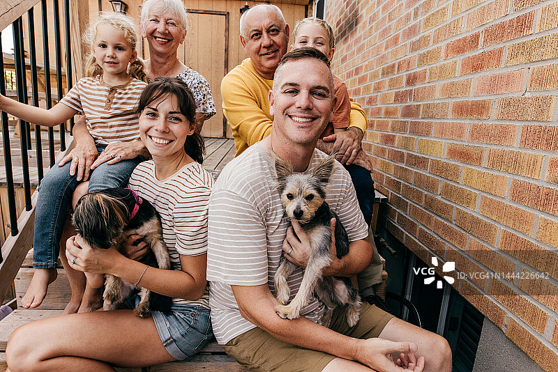 快乐的日常生活瞬间图片素材