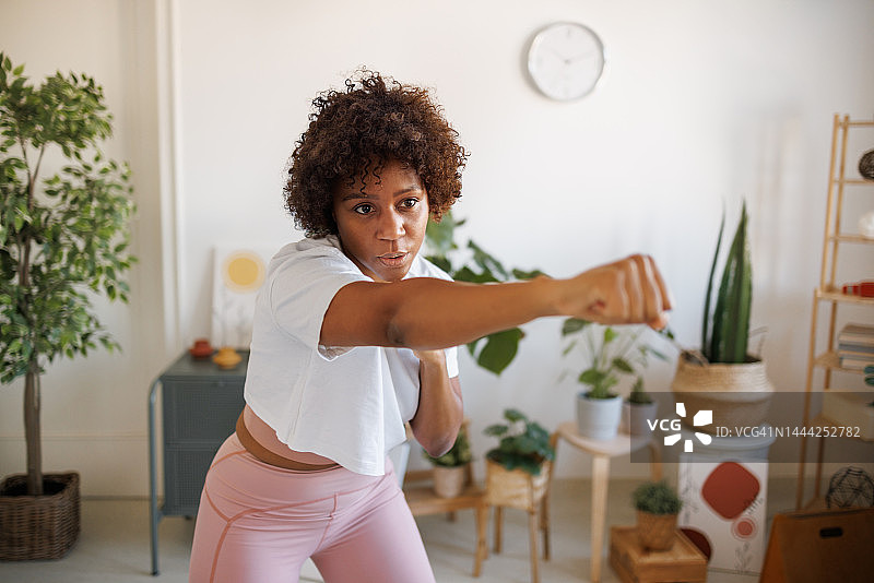 影子拳击图片素材