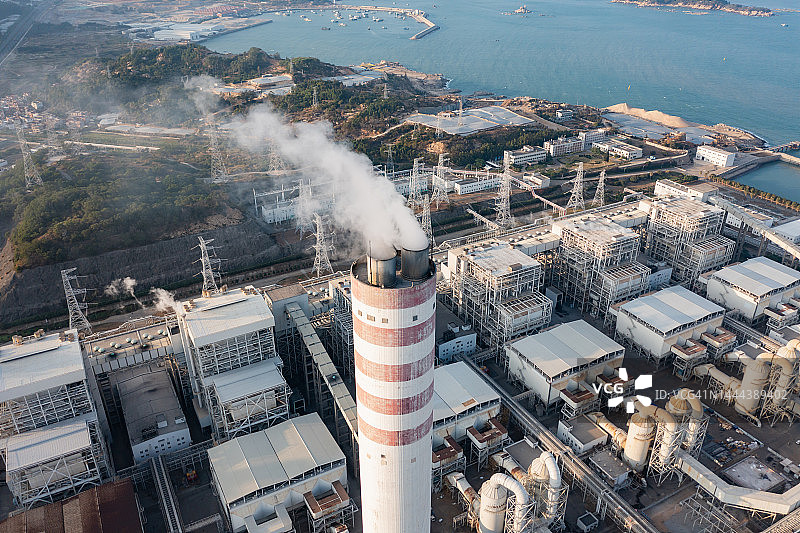 火力发电厂烟囱特写图片素材