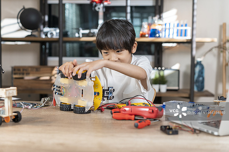 儿童编程，测试机器人车辆图片素材
