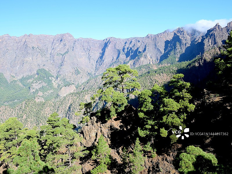 塔武里恩特火山口图片素材