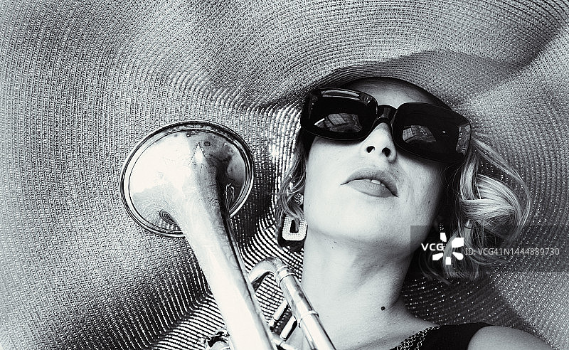 女爵士乐手图片素材