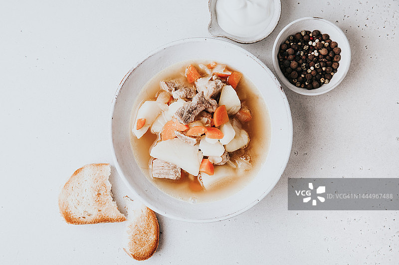 传统爱尔兰炖菜：土豆肉杂烩浓汤图片素材