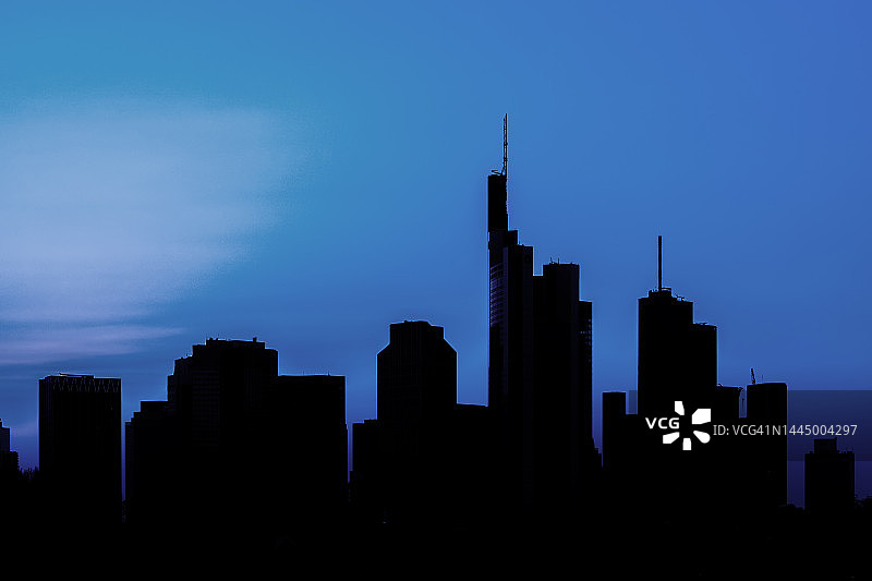 法兰克福/美因河天际线轮廓（德国黑森州）图片素材