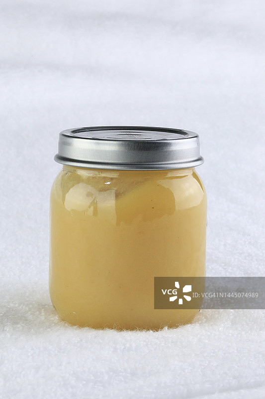 商业采购的婴儿食品罐图片素材
