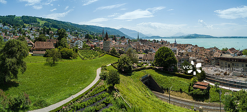 楚格全景：苏黎世附近的迷人小镇图片素材
