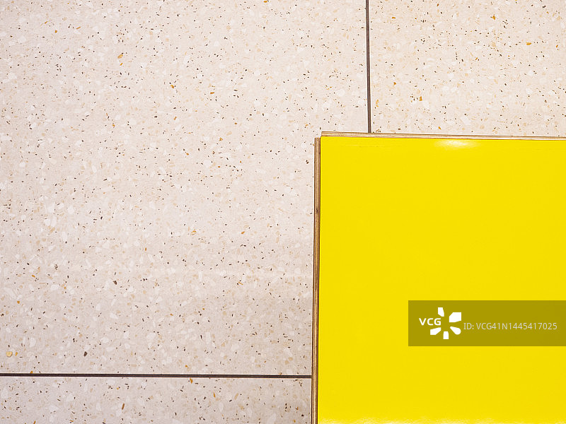 黄色表面的角度图片素材