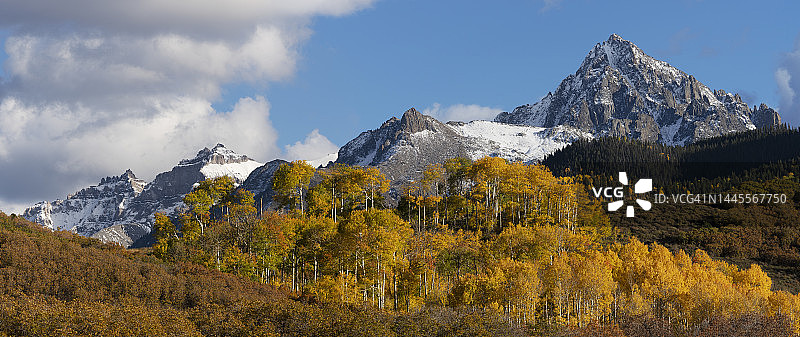 秋季的斯内弗尔斯山图片素材