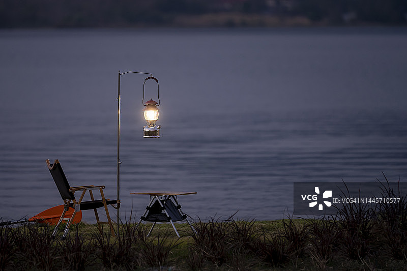 黄昏复古灯笼图片素材