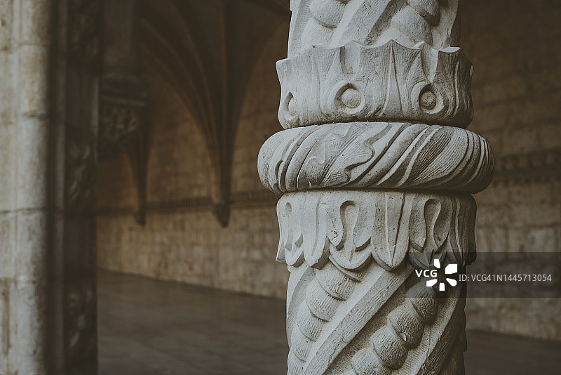 葡萄牙里斯本热罗尼姆斯修道院柱子细节特写图片素材