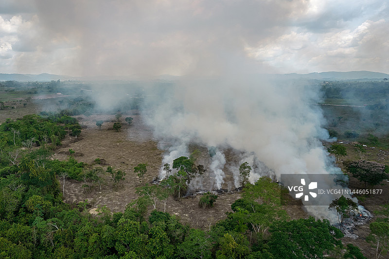 亚马逊雨林破坏图片素材