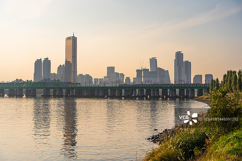 首尔汉江公园景色图片素材