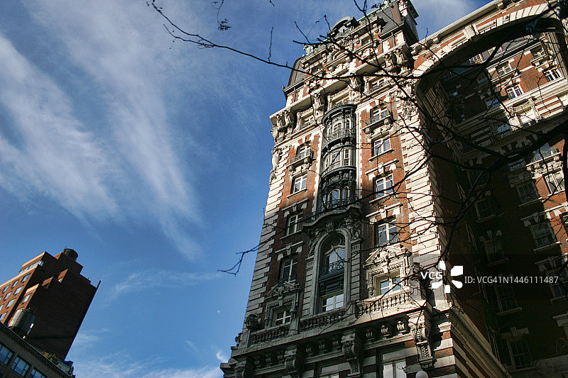 纽约曼哈顿百老汇71街多利顿公寓美丽外墙图片素材