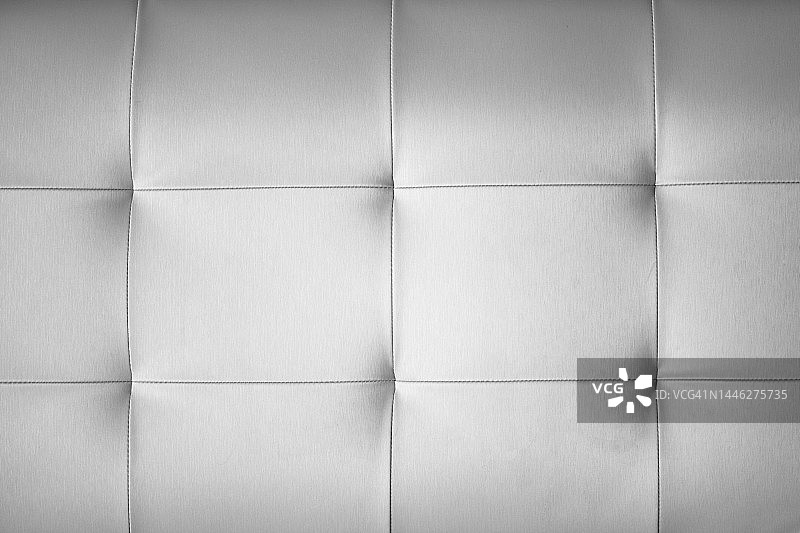 白色皮革沙发特写镜头图片素材