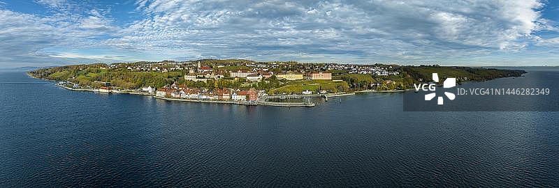 德国巴登-符腾堡州康斯坦茨湖区梅尔斯堡镇的全景图片素材