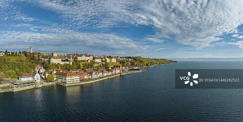 德国巴登-符腾堡州梅尔斯堡小镇湖畔景色图片素材