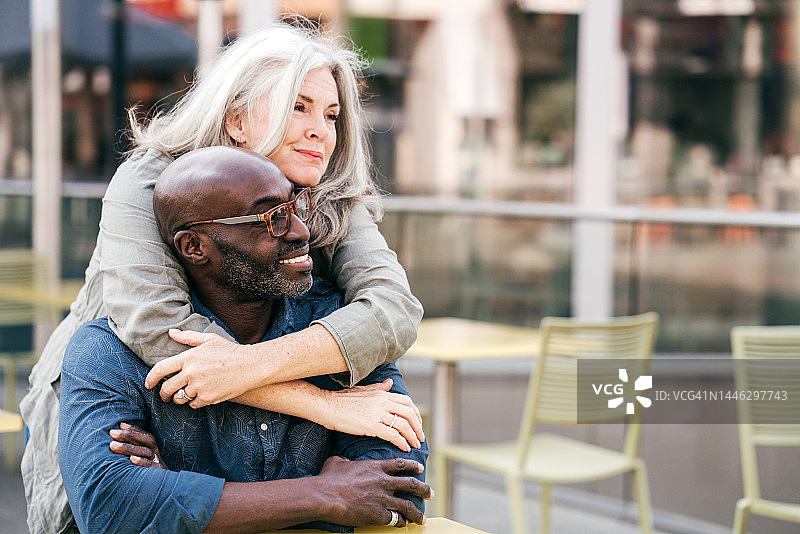 快乐的55岁以上夫妇图片素材