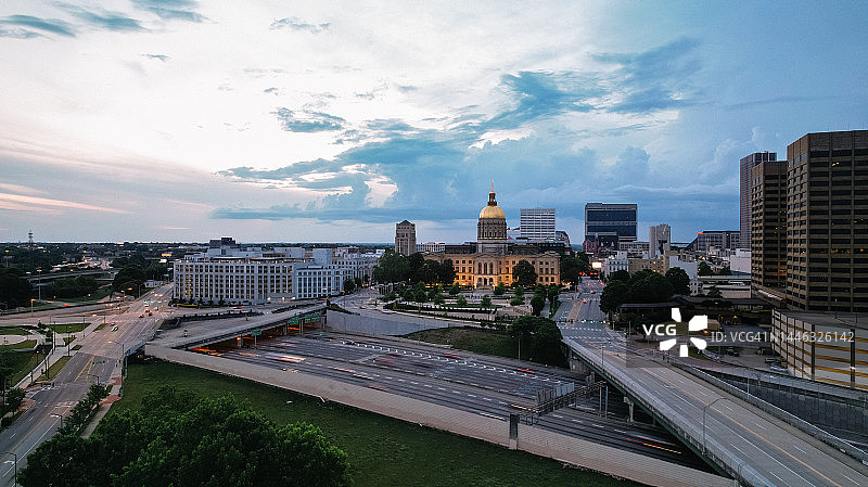 佐治亚州议会大厦黄昏景色图片素材