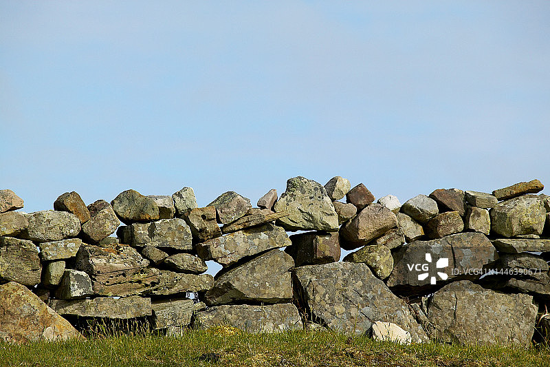 爱尔兰乡村的石墙图片素材
