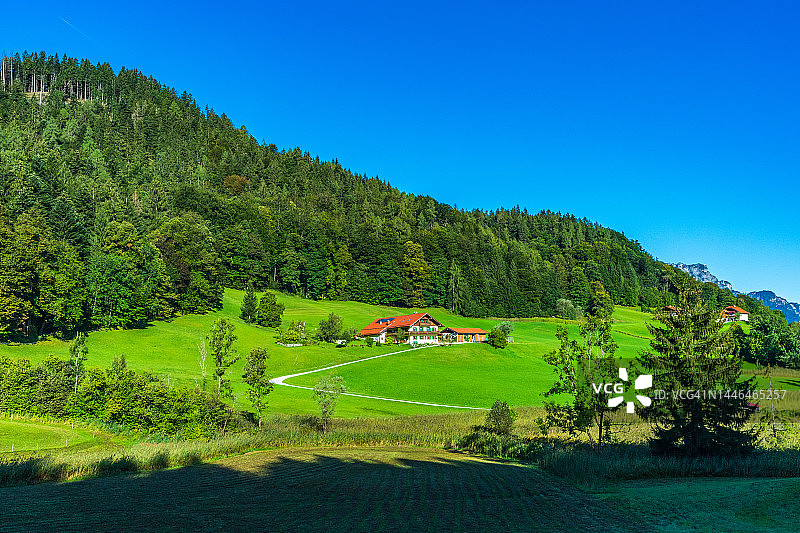 德国巴伐利亚山区乡村景色图片素材