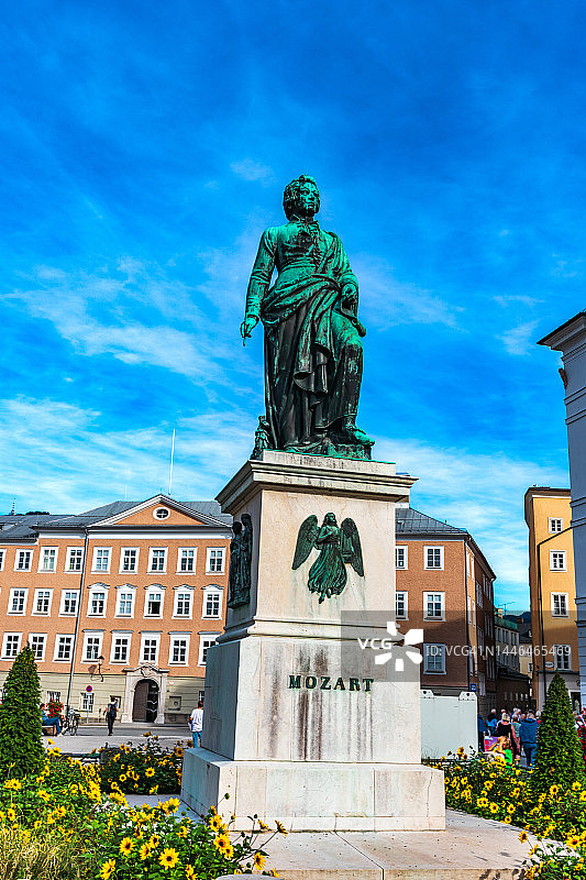 奥地利萨尔茨堡的莫扎特雕像图片素材