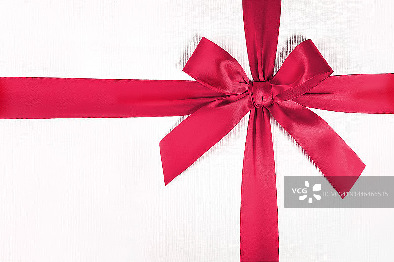 2023年流行色背景下的圣诞礼物图片素材