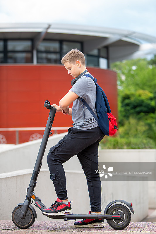 享受闲暇时光图片素材