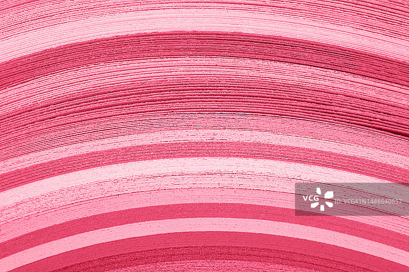 抽象几何多色背景，多层纸张，2023年度流行色洋红色图片素材