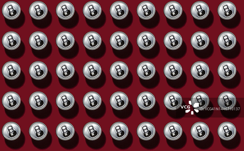 红色背景上的饮料罐图案图片素材