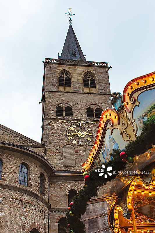 德国特里尔的圣诞灯饰和装饰品图片素材