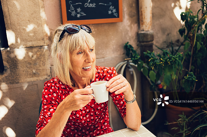 咖啡，咖啡馆，科蒂尼亚克村，普罗旺斯，法国图片素材
