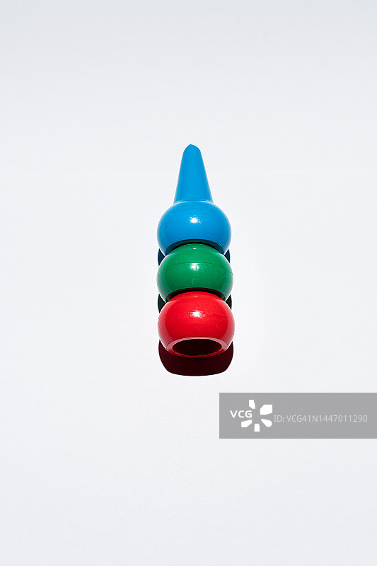 绿色、蓝色和红色蜡笔颜料，RGB颜色图片素材