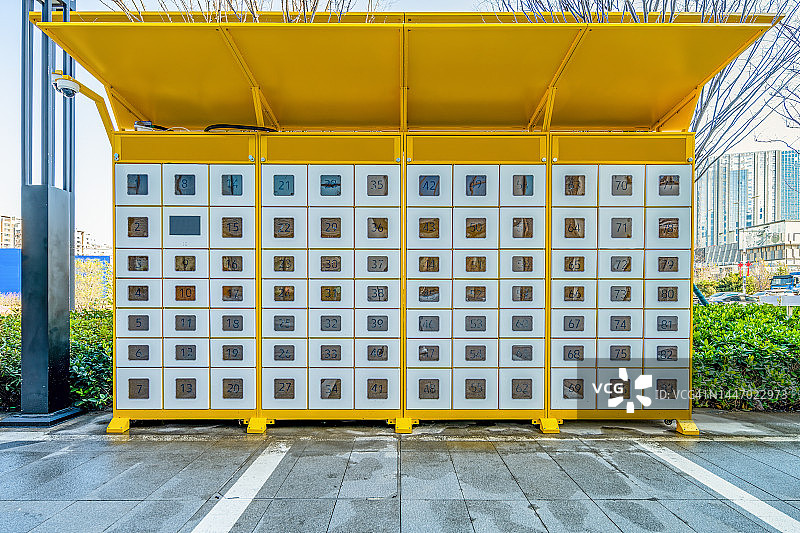中国的带编号储物柜图片素材